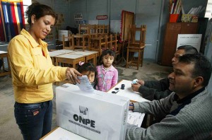 DOSSIER: Revocatoria y democracia en el Perú
