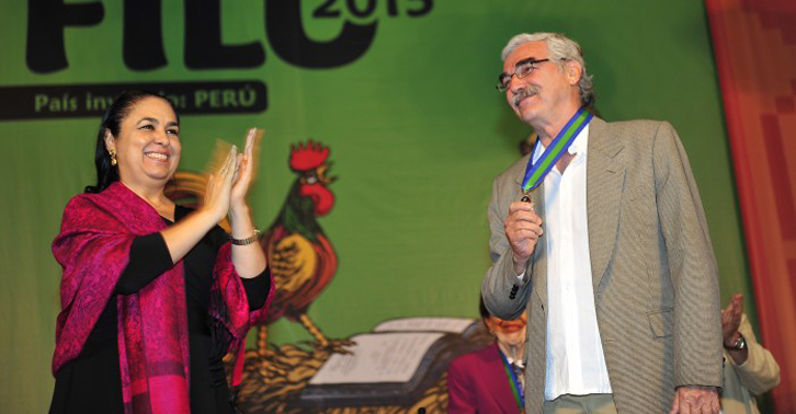 Jaime Urrutia, investigador del IEP, fue distinguido por la Universidad Veracruzana de México