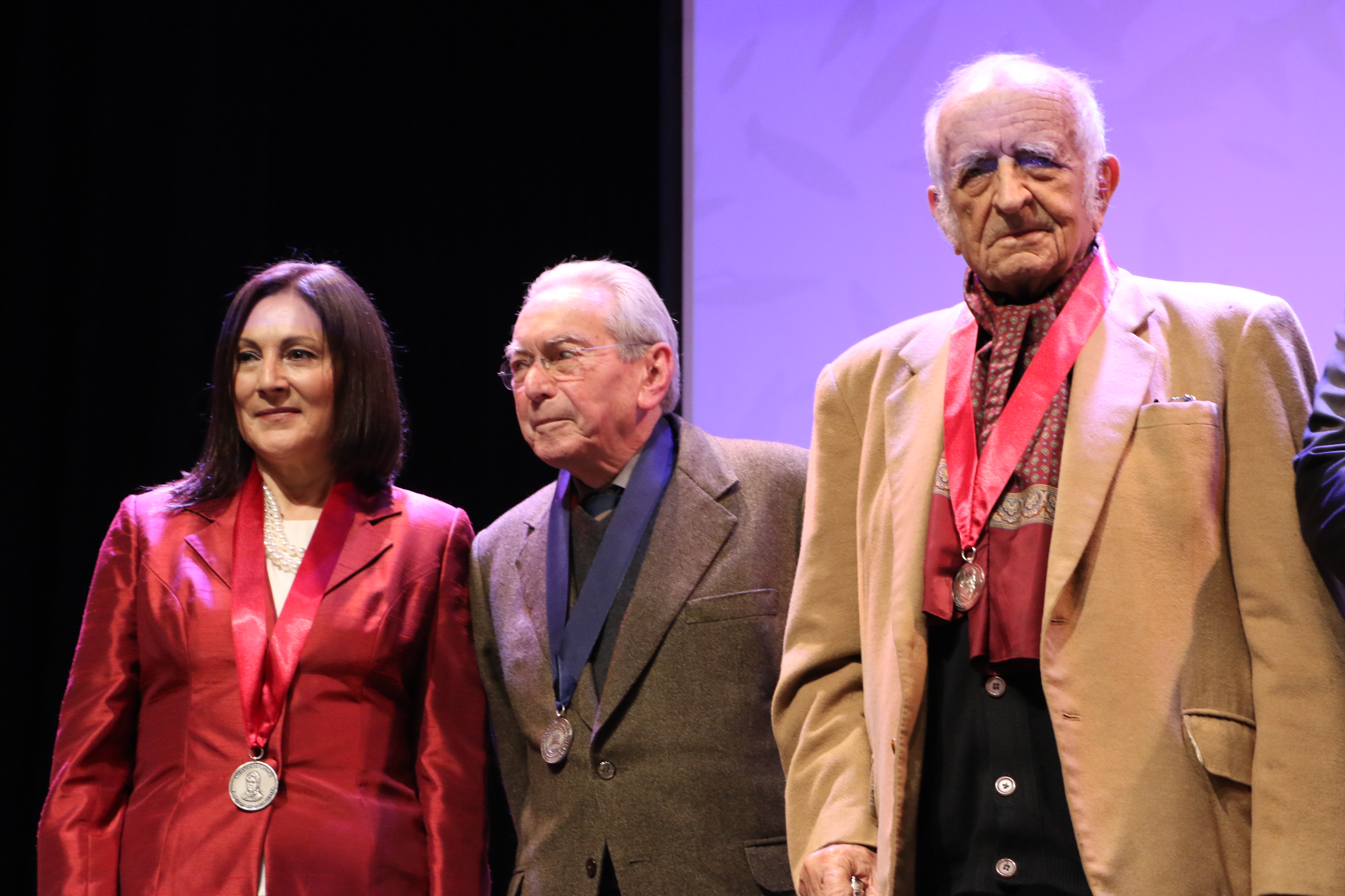 Biblioteca Nacional del Perú distingue a Julio Cotler con la medalla Jorge Basadre