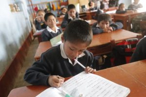 51% envía a sus hijos al colegio en busca de una mejor educación
